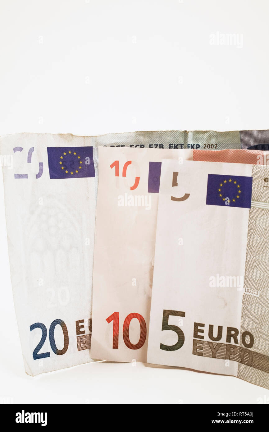 Close-up of a 20, 10 et 5 Euro billets contre on a white backgroun Banque D'Images