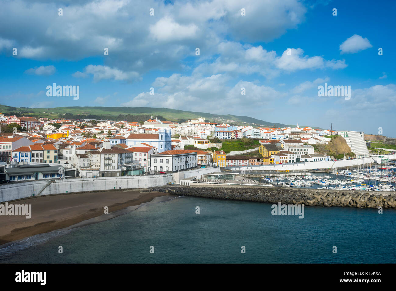 Portugal, Azores, Terceira, Angra do Heroismo, donnent sur sur la ville Banque D'Images