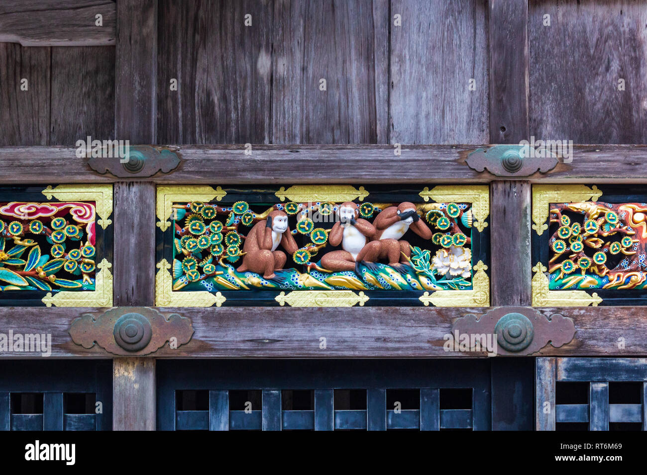 Célèbre trois singes sages au Nikko temple Toshogu à Nikko, Japon. Banque D'Images