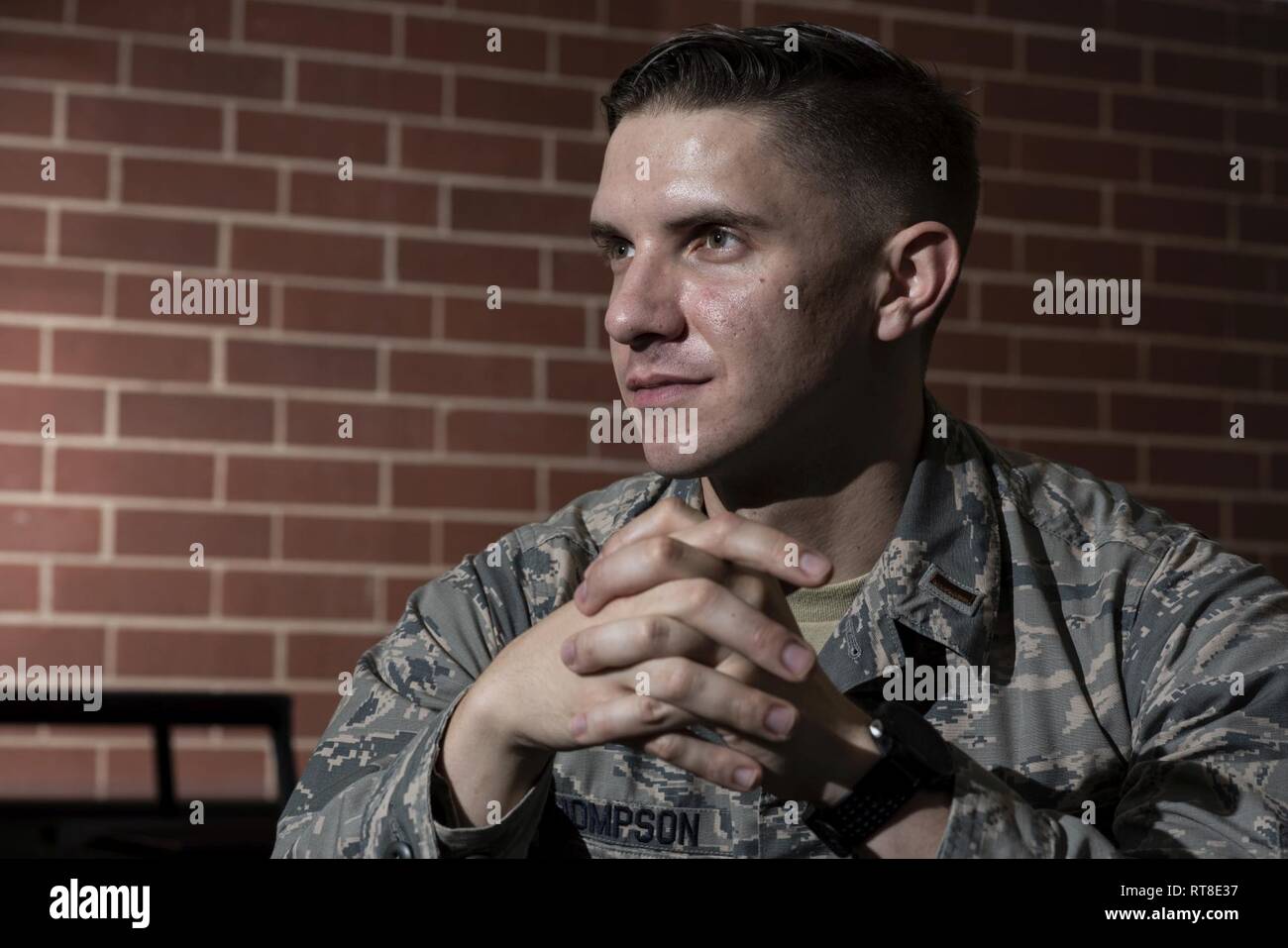 Lieutenant de l'US Air Force Josh Thompson, un 49e officier des affaires publiques de l'Escadre, maintient un rigoureux programme de conditionnement physique physique quotidienne pour rester en dépit de défis quotidiens. Aux côtés de mental, social et spirituel, de remise en forme remise en forme physique est reconnu comme l'un des quatre piliers de l'Aviateur complet de remise en forme, un concept utilisé dans l'Armée de l'air pour s'assurer d'aviateurs restent toujours prêts à accomplir leurs missions dans le monde entier. Banque D'Images