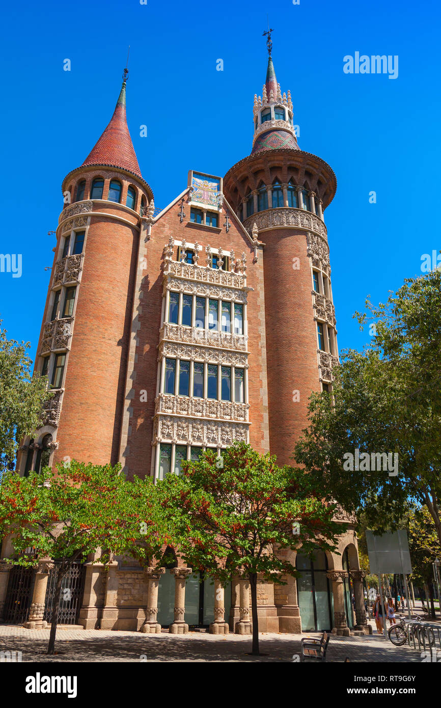 Barcelone, Espagne - 27 août 2014 : La Casa de les Punxes ou Casa Terradas est un bâtiment conçu par l'architecte moderniste Josep Puig i Cadafalch, Banque D'Images