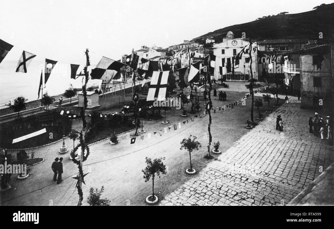 La toscane, Marciana Marina, vue sur la Piazza della Vittoria, 1920 Banque D'Images