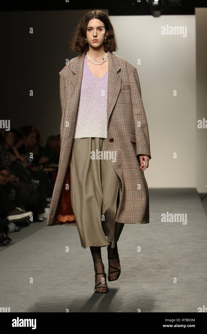 Modèles sur le podium lors de l'Angelia Ami fashion show dans le cadre de la Semaine de la mode de Rome comprend : Modèles Quand : 26 Jan 2019 Credit : IPA/WENN.com **Uniquement disponible pour publication au Royaume-Uni, USA, Allemagne, Autriche, Suisse** Banque D'Images