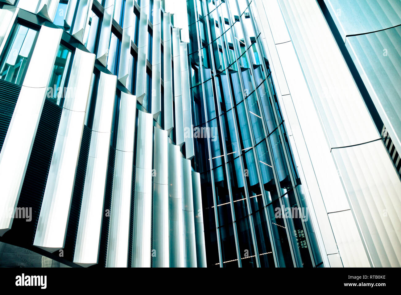 Détails de la nouvelle Grande Punto Pankrac immeuble de bureaux du quartier Pankrác gratte-ciel à Prague, République Tchèque Banque D'Images