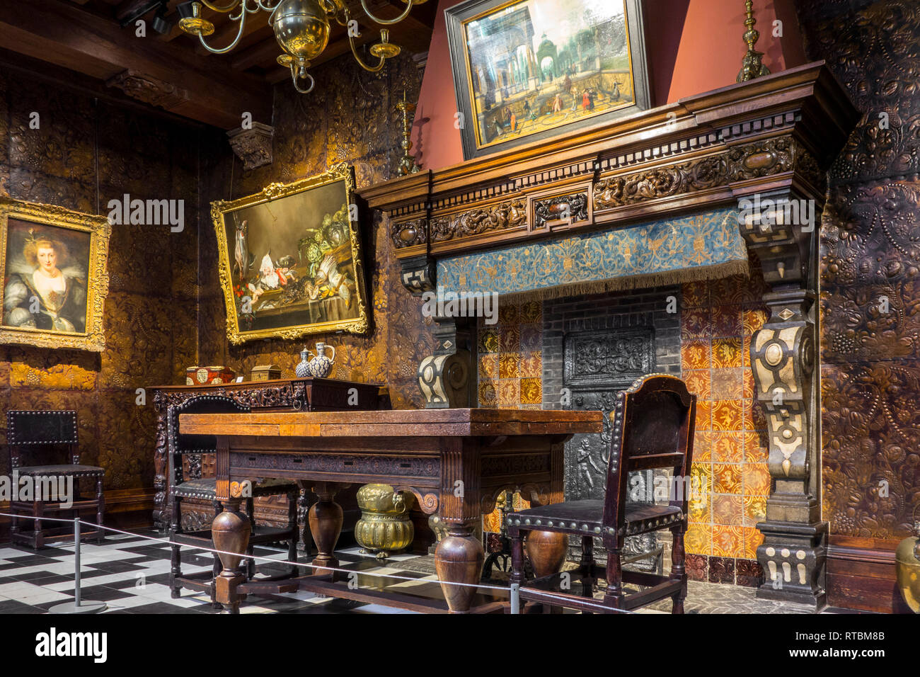 Salle à manger dans la Rubenshuis / Rubens' House Museum, ancienne maison et studio de Peter Paul Rubens (1577-1640) à Anvers, Flandre orientale, Belgique Banque D'Images