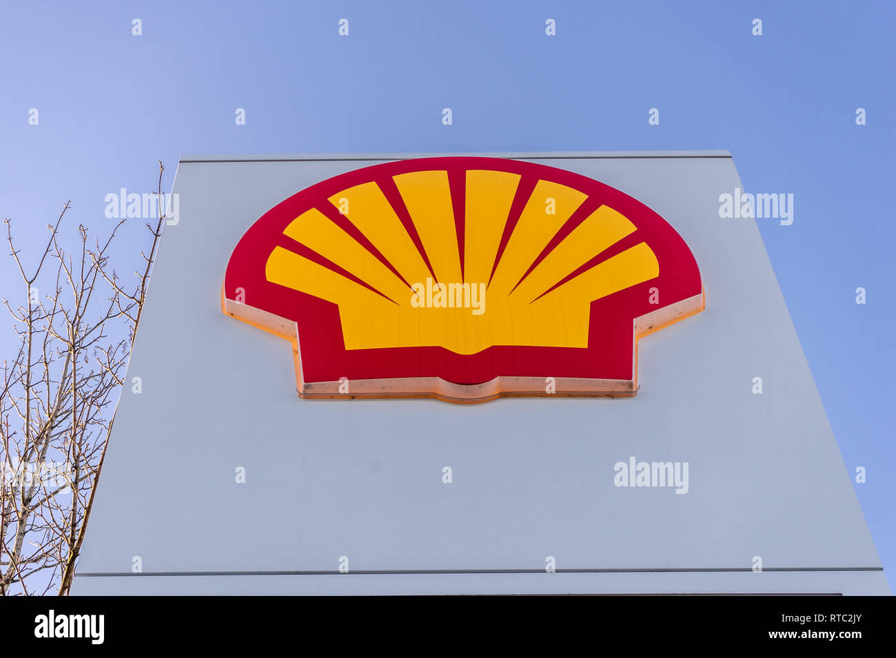 Close up d'un logo shell à une station service en Angleterre, Royaume-Uni Banque D'Images