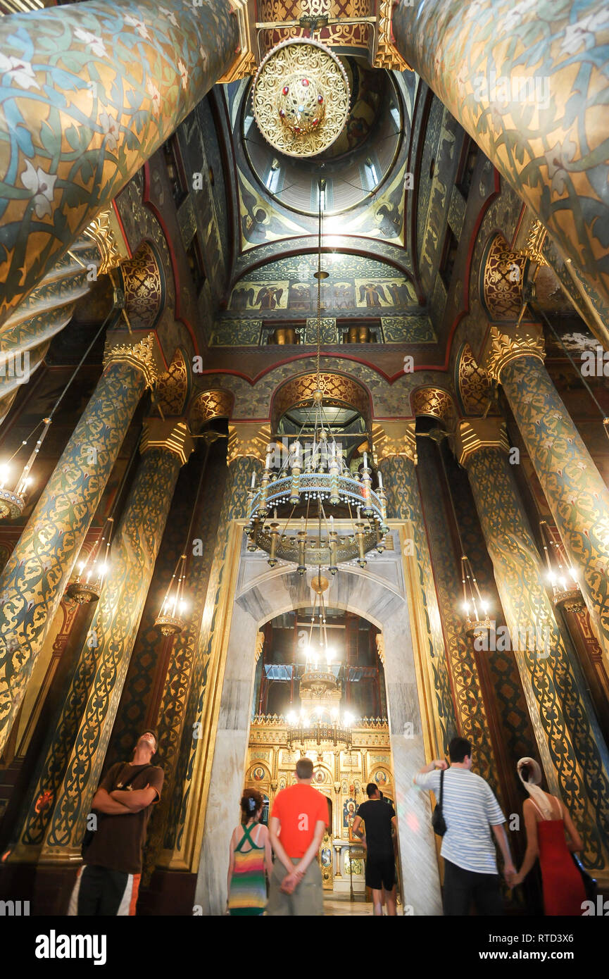 Eglise Orthodoxe Adormirea Hram (Dormition de la Mère de Dieu) ou la Cathédrale de Curtea de Arges construit 1514 à 1517 dans le style architectural byzantin dans le Cu Banque D'Images