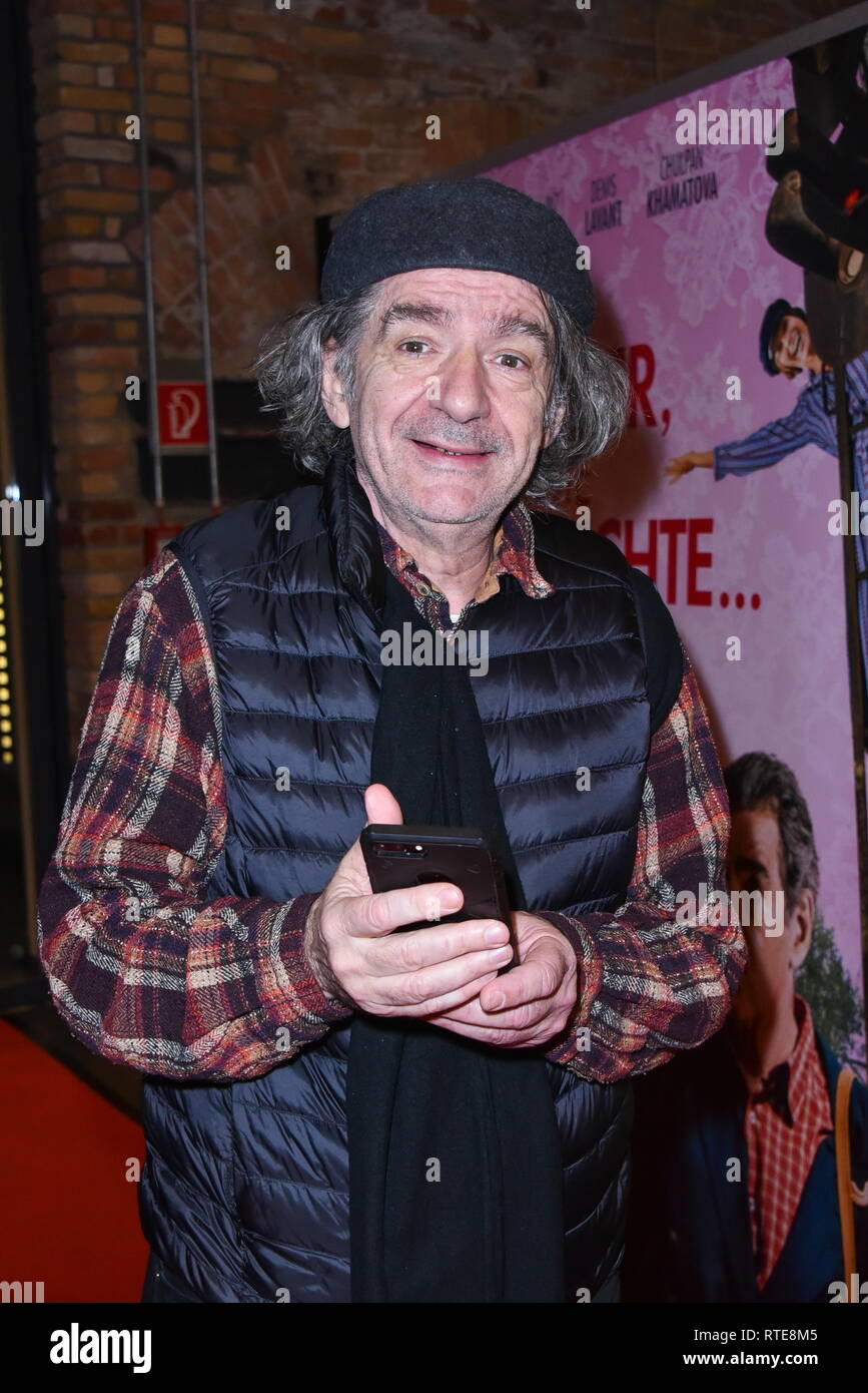 Predrag Miki Manojlovic Vom/Lokfuehrer, der die Liebe suchte - Premiere im  Kino in der Kulturbrauerei à Berlin am 27.02.2019 Titelverwendung  Sonderkonditionen : Preisabsprache bei erforderlich | Verwendung weltweit  Photo Stock - Alamy