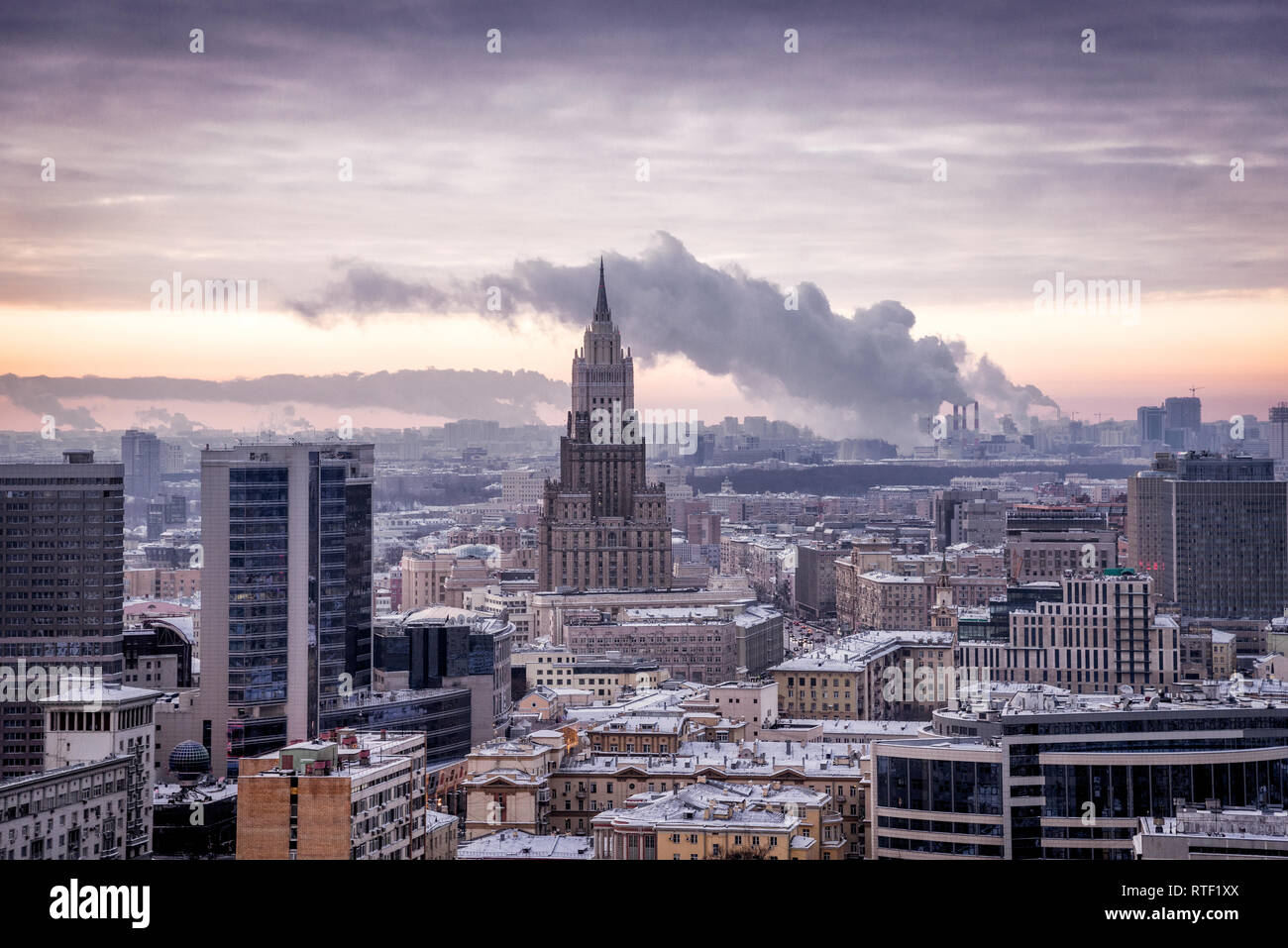 Moscou, Russie - 9 janvier 2019 : Ministère des affaires étrangères de Russie bâtiment principal de Moscou, l'un des sept gratte-ciel de style stalinien Banque D'Images