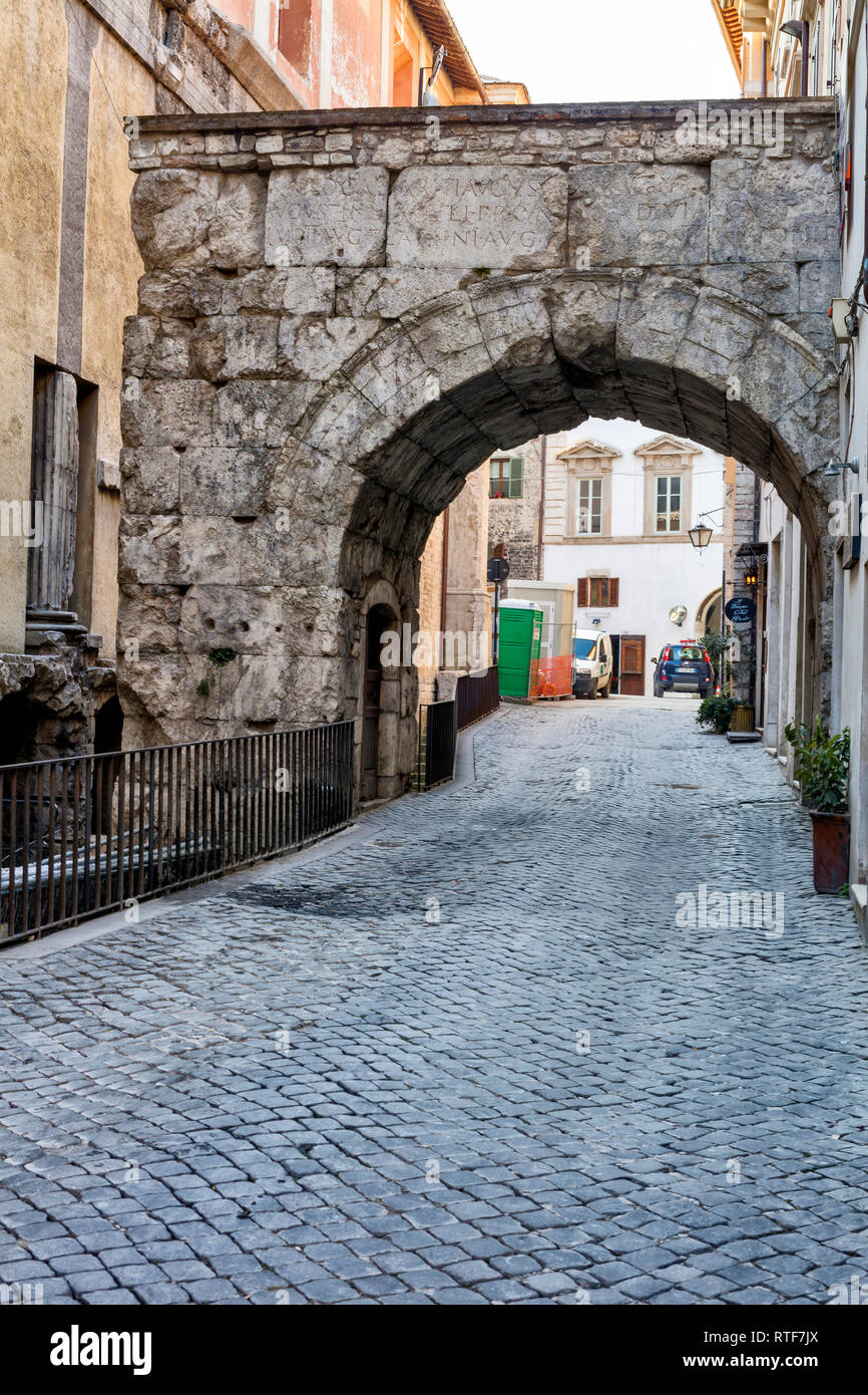 Arc de Drusus, Spoleto, Perugia, Ombrie, Italie Banque D'Images