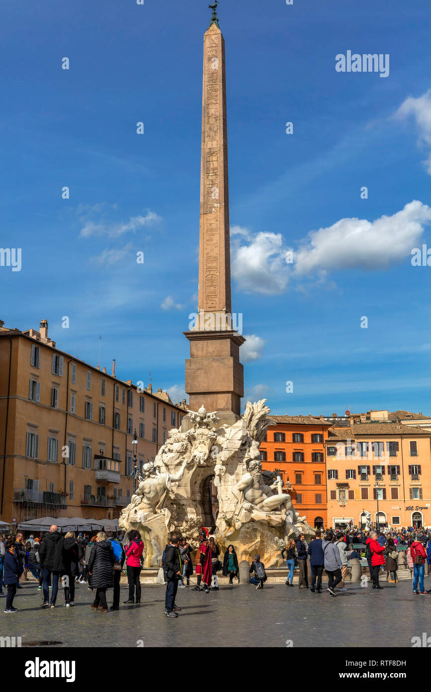 Fontaine des Quatre Fleuves, la Fontana dei Quattro Fiumi, Piazza Navona, Rome, Latium, Italie Banque D'Images