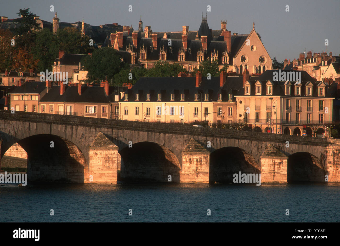 Blois. Jacques-Gabriel pont sur la Loire, Loir et Cher, France, Europe Banque D'Images