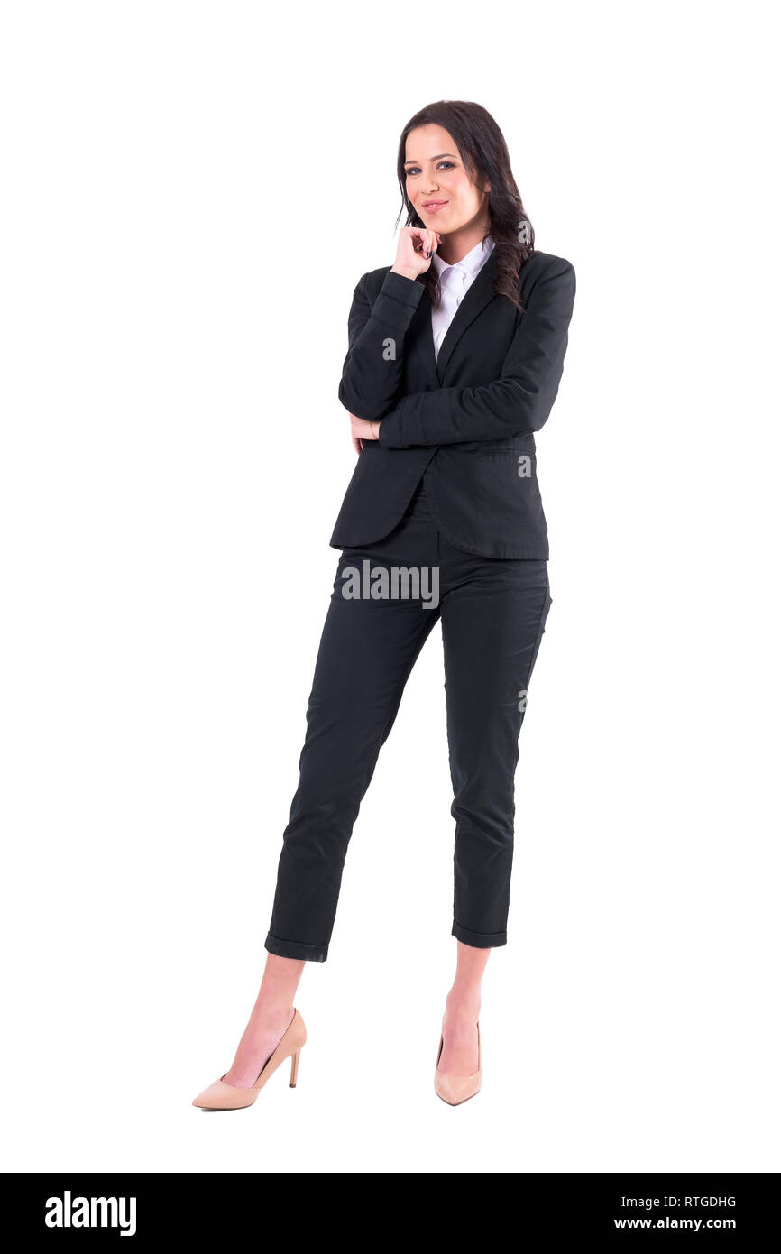 Certain succès business woman with folded arms smiling at camera. Corps plein isolé sur fond blanc. Banque D'Images