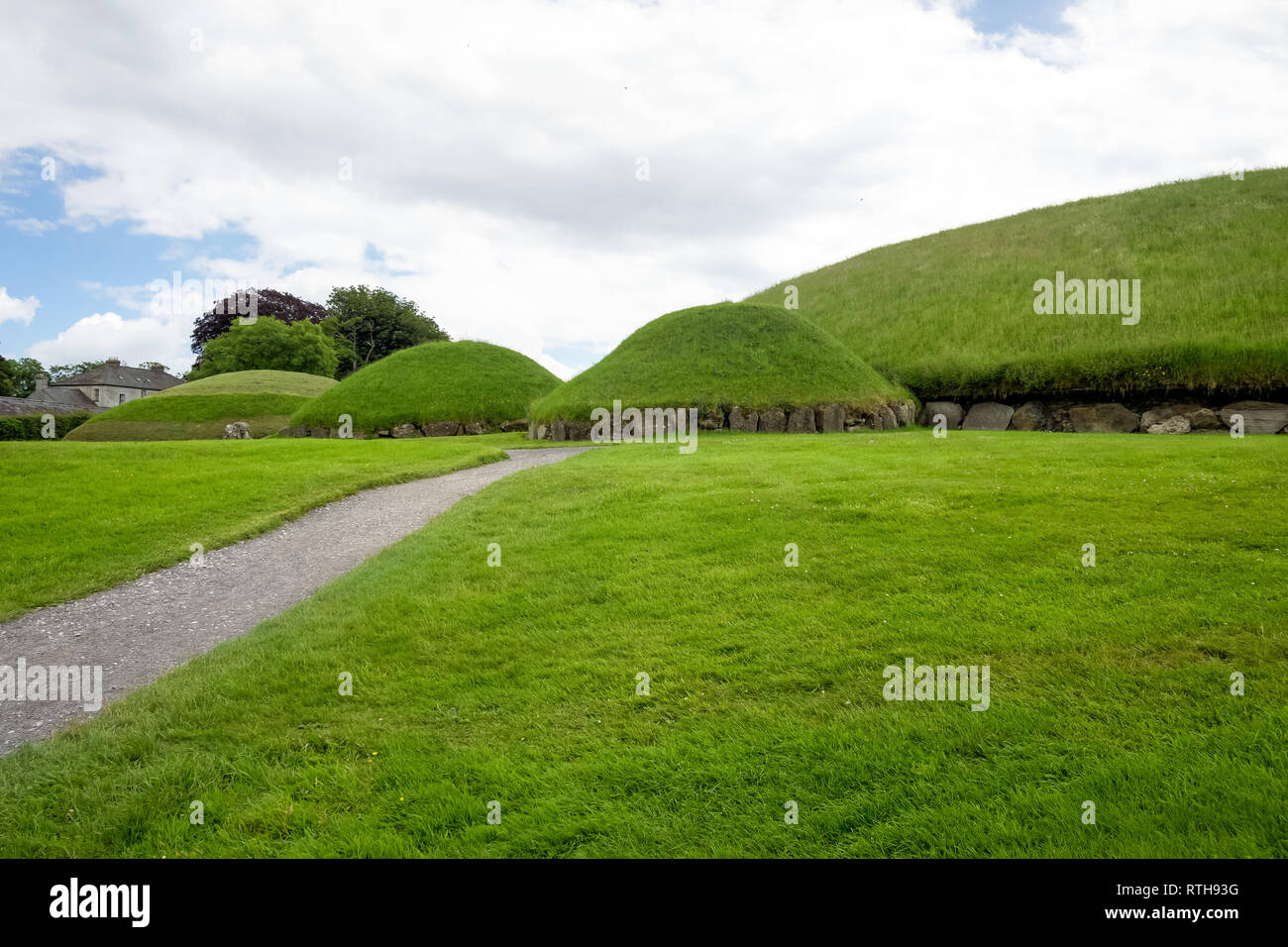 Knowth est un passage néolithique tombe et un monument ancien de Bru na Boinne dans la vallée de la Boyne, en Irlande, site du patrimoine mondial de l'UNESCO Banque D'Images