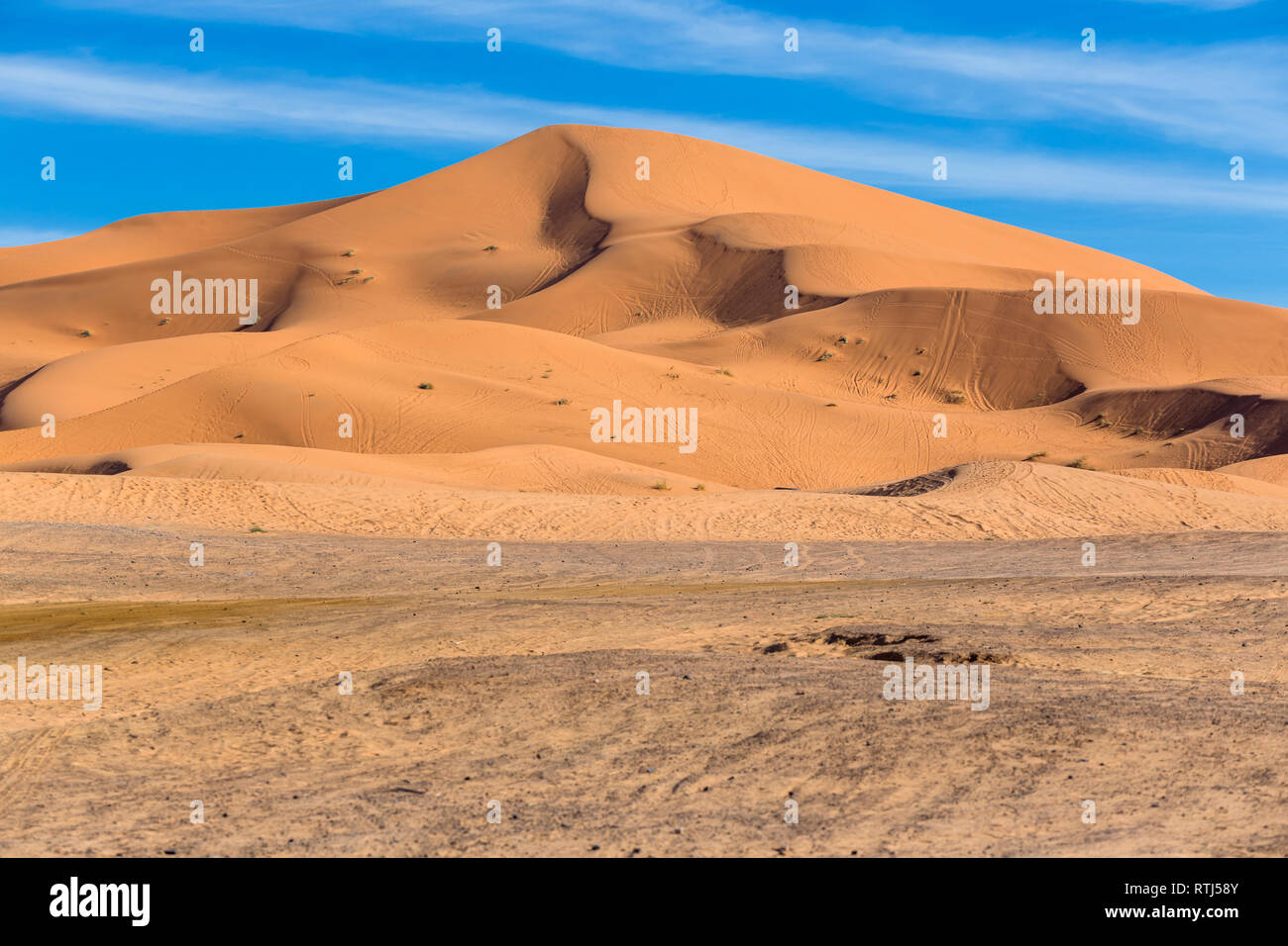 Dunes de sable, désert du Sahara, l'Erg Chebbi, Merzouga, Maroc Banque D'Images