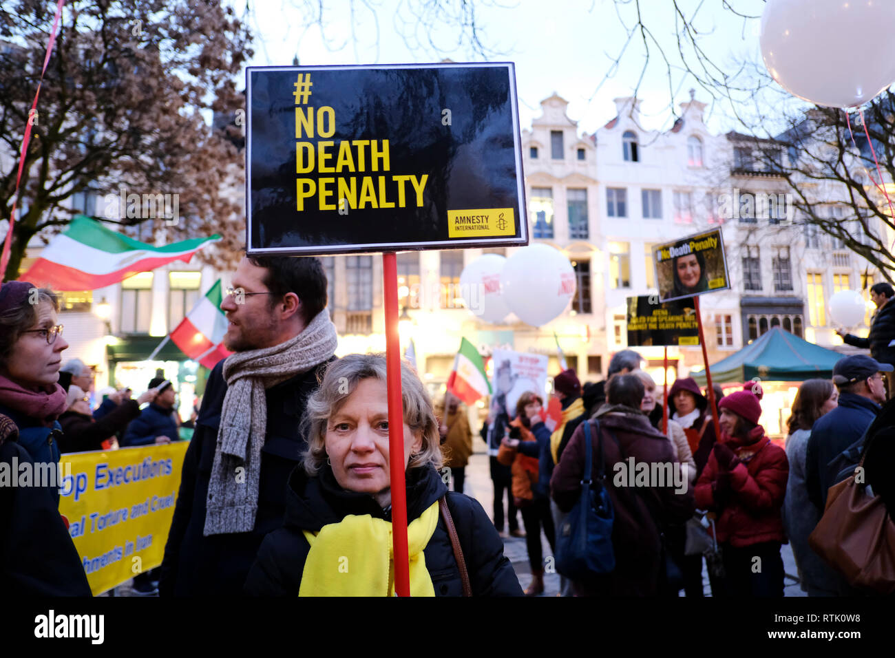 Bruxelles, Belgique. 1er mars 2019. Protestant contre les militants d'exécutions sommaires. Credit : ALEXANDROS MICHAILIDIS/Alamy Live News Banque D'Images