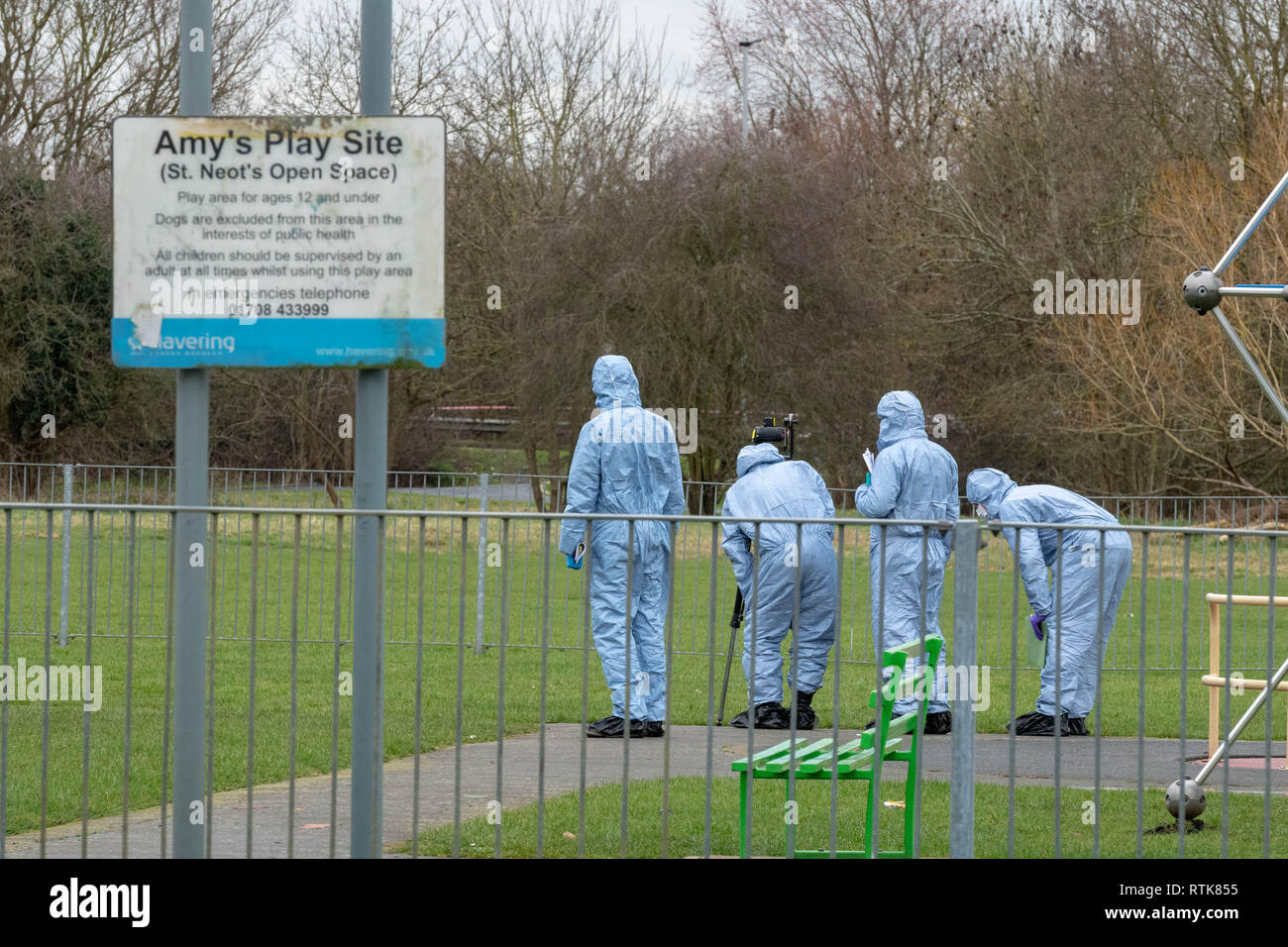 Harold Hill, Londres, Royaume-Uni. 2 mars 2019 Une jeune fille de 17 ans a été poignardé à mort dans un parc à Harold Hill Londres. Les enquêtes policières se poursuivent Crédit : Ian Davidson/Alamy Live News Banque D'Images
