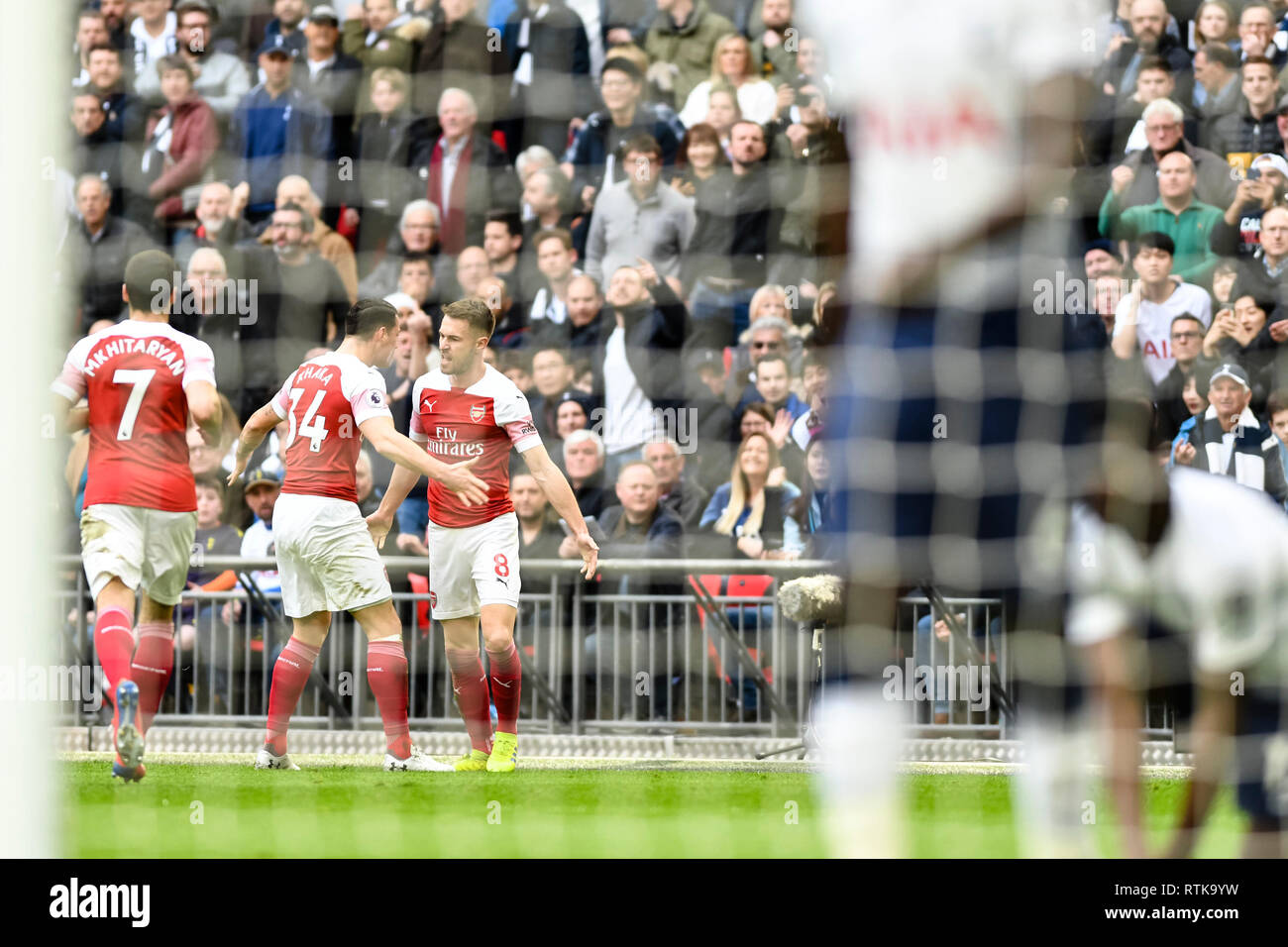 Londres, Royaume-Uni. 2 mars 2019. Aaron Ramsey célèbre son but d'Arsenal au cours de la Premier League match entre Arsenal et Tottenham Hotspur au stade de Wembley, Londres, Angleterre le 2 mars 2019. Photo par Adamo Di Loreto. Usage éditorial uniquement, licence requise pour un usage commercial. Aucune utilisation de pari, de jeux ou d'un seul club/ligue/dvd publications. Banque D'Images