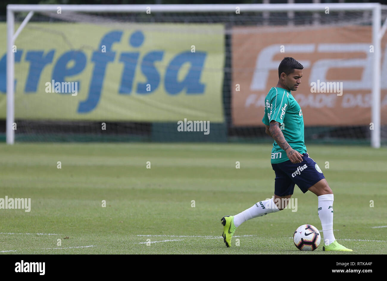 Sao Paulo, Brésil. 2 mars 2019. SÃO PAULO, SP - 02.03.2019 : TREINO N PALMEIRAS - Le joueur Dudu, de se Palmeiras, au cours de la formation, à l'Académie de football. (Photo : Cesar Greco/Fotoarena) Crédit : Foto Arena LTDA/Alamy Live News Banque D'Images