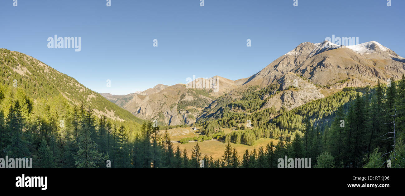 Paysage près du lac d'Allos dans les alpes Banque D'Images