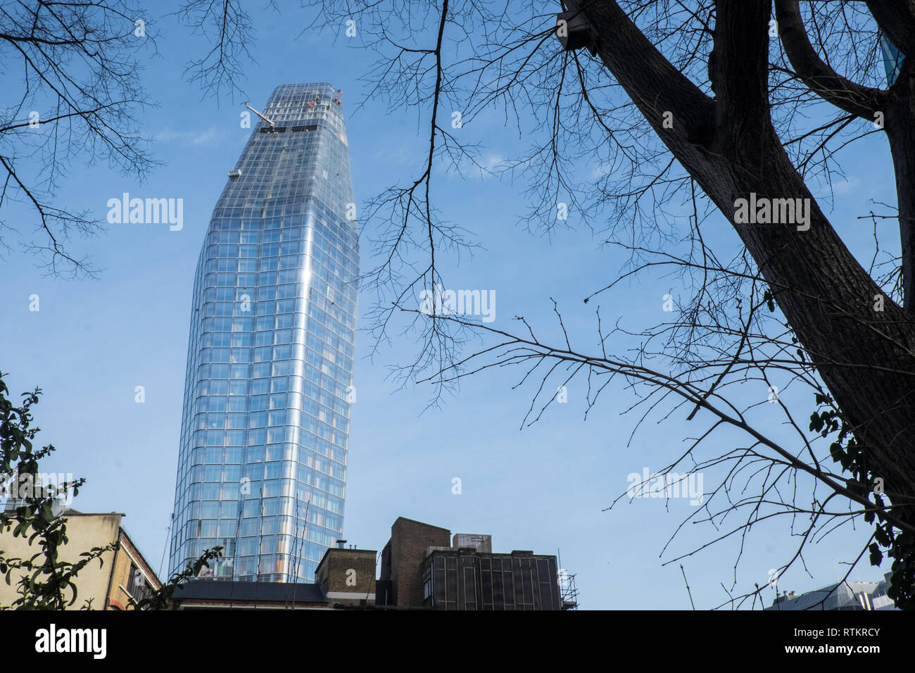 Un Blackfriars Informel, Connus Sous Le Nom De Vase Et Gratte-ciel Du Sud  De La Tour De La Banque Dans Le Quartier Sud De La Banqu Photo éditorial -  Image du fleuve