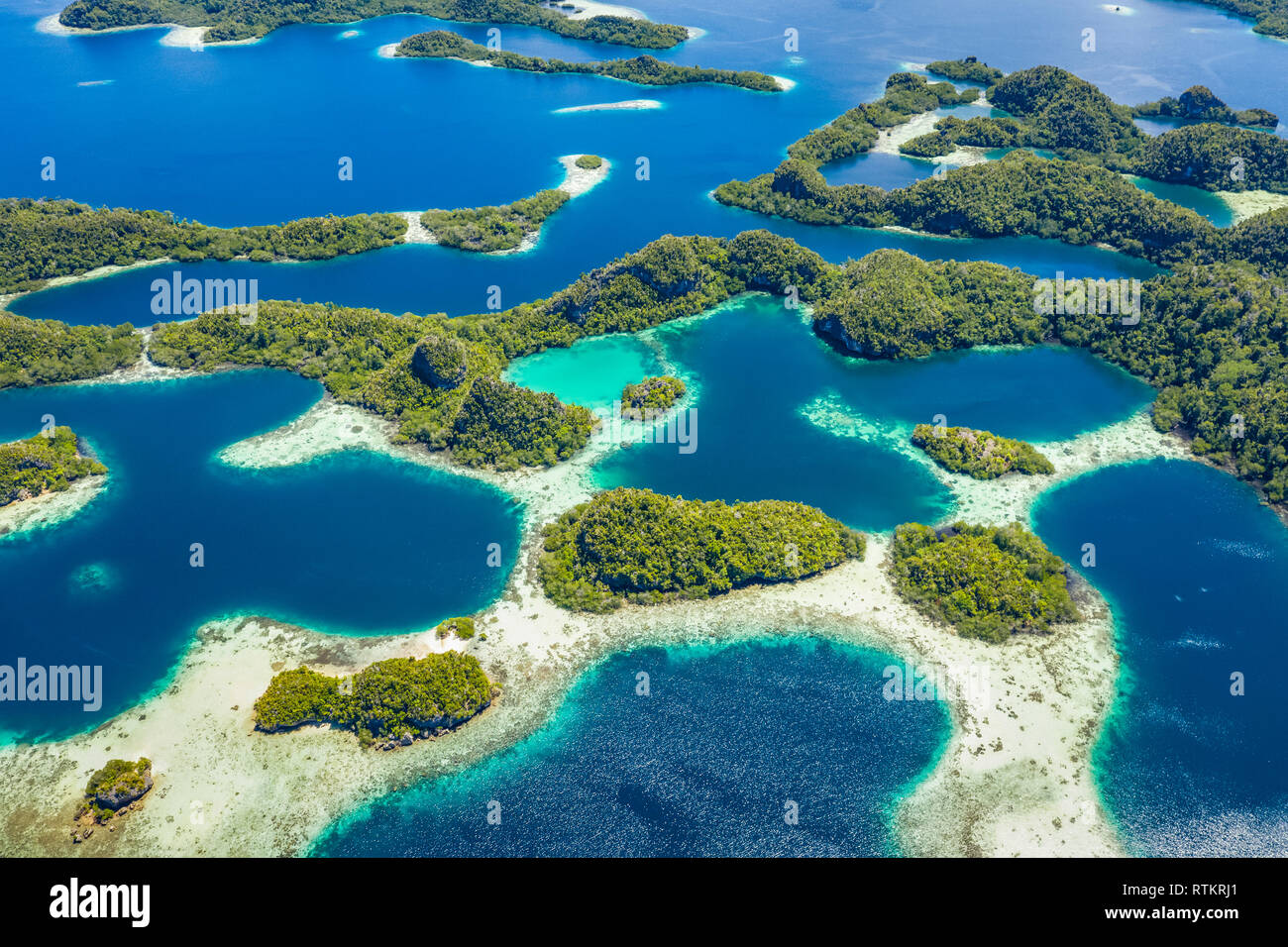 Vue aérienne de Raja Ampat, Papouasie occidentale, en Indonésie, l'Océan Pacifique Banque D'Images