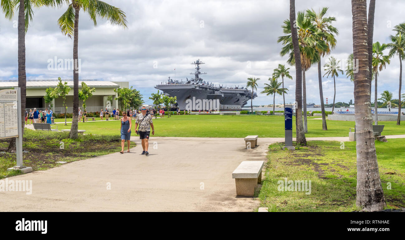 L'USS John C. Stennis le 5 août 2016 à Pearl Harbor, États-Unis. Le John C. Stennis classe Nimitz est un porte-avions à propulsion nucléaire. Banque D'Images