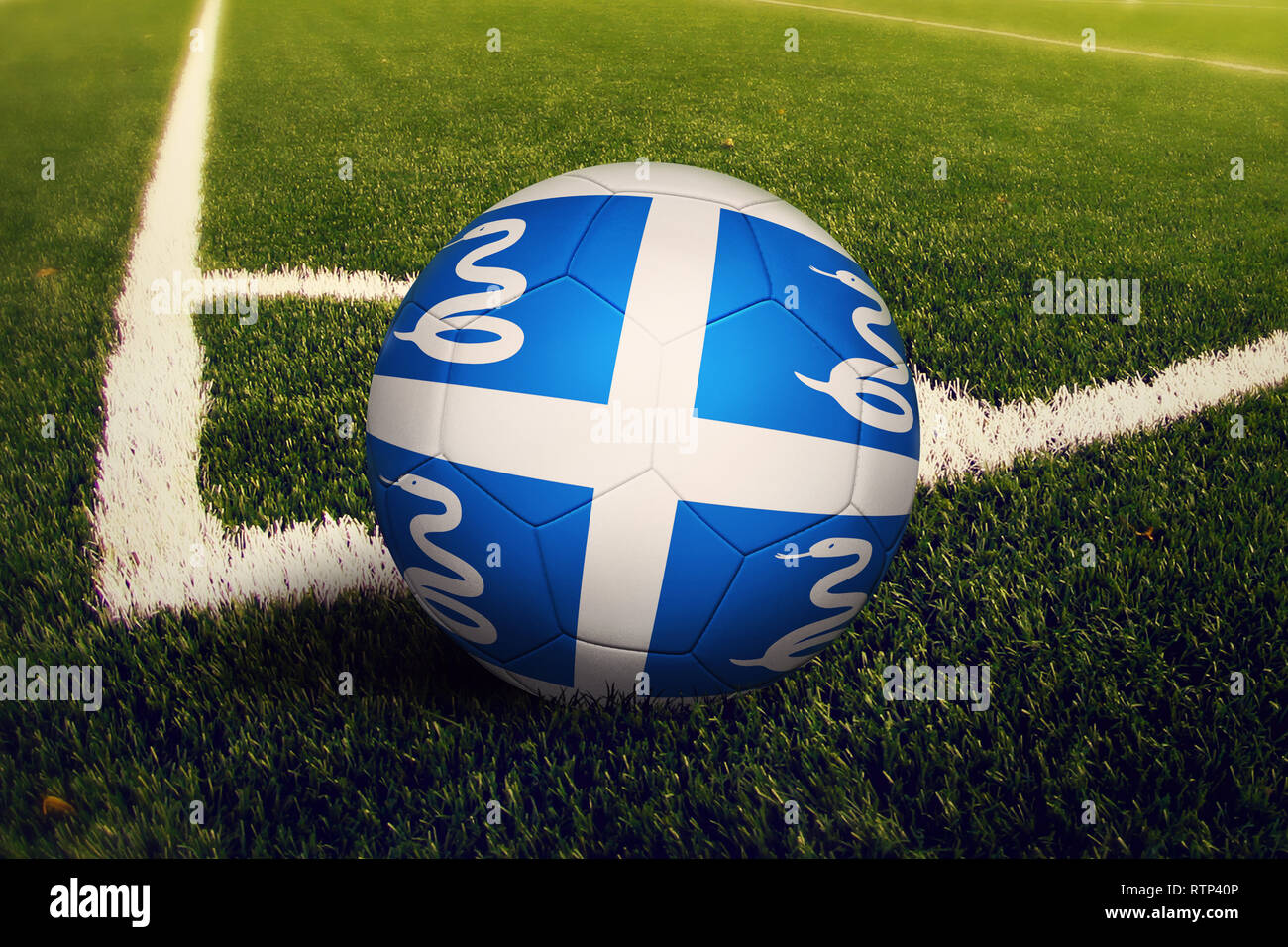 Martinique balle sur coup de pied de coin, un terrain de soccer position arrière-plan. Thème football national sur l'herbe verte. Banque D'Images