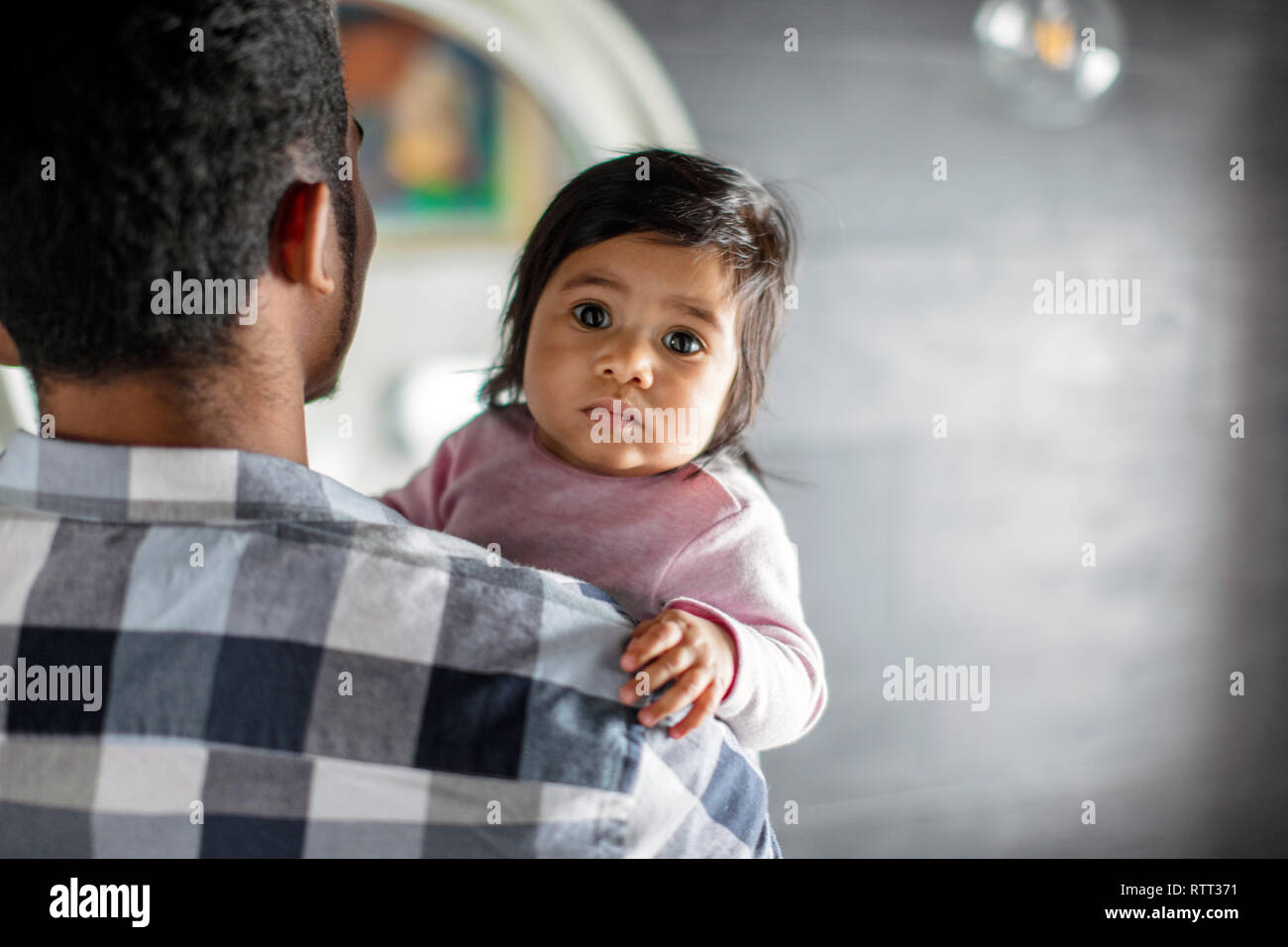 Enfant Metisse Asiatique Banque D Image Et Photos Alamy