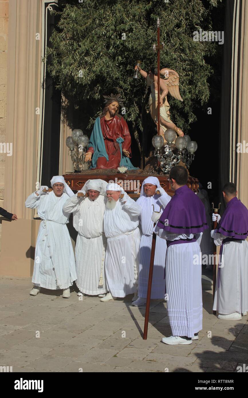 Le Vendredi Saint Procession à Zejtun sur l'île de Malte : 1.Statue - Jésus dans le jardin de Gethsémané Banque D'Images