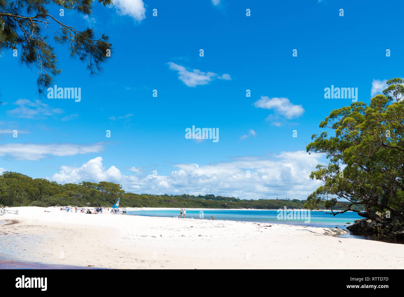 Galamban Beach Green Patch, , Australia-December 24, 2018 : les personnes bénéficiant du beau temps à Galamban beach Green Patch à Jervis bay, un quartier g Banque D'Images