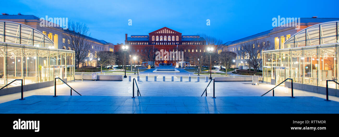 USA Washington DC de l'application de la loi nationale avec le panorama extérieur Musée National Building Museum en arrière-plan Banque D'Images