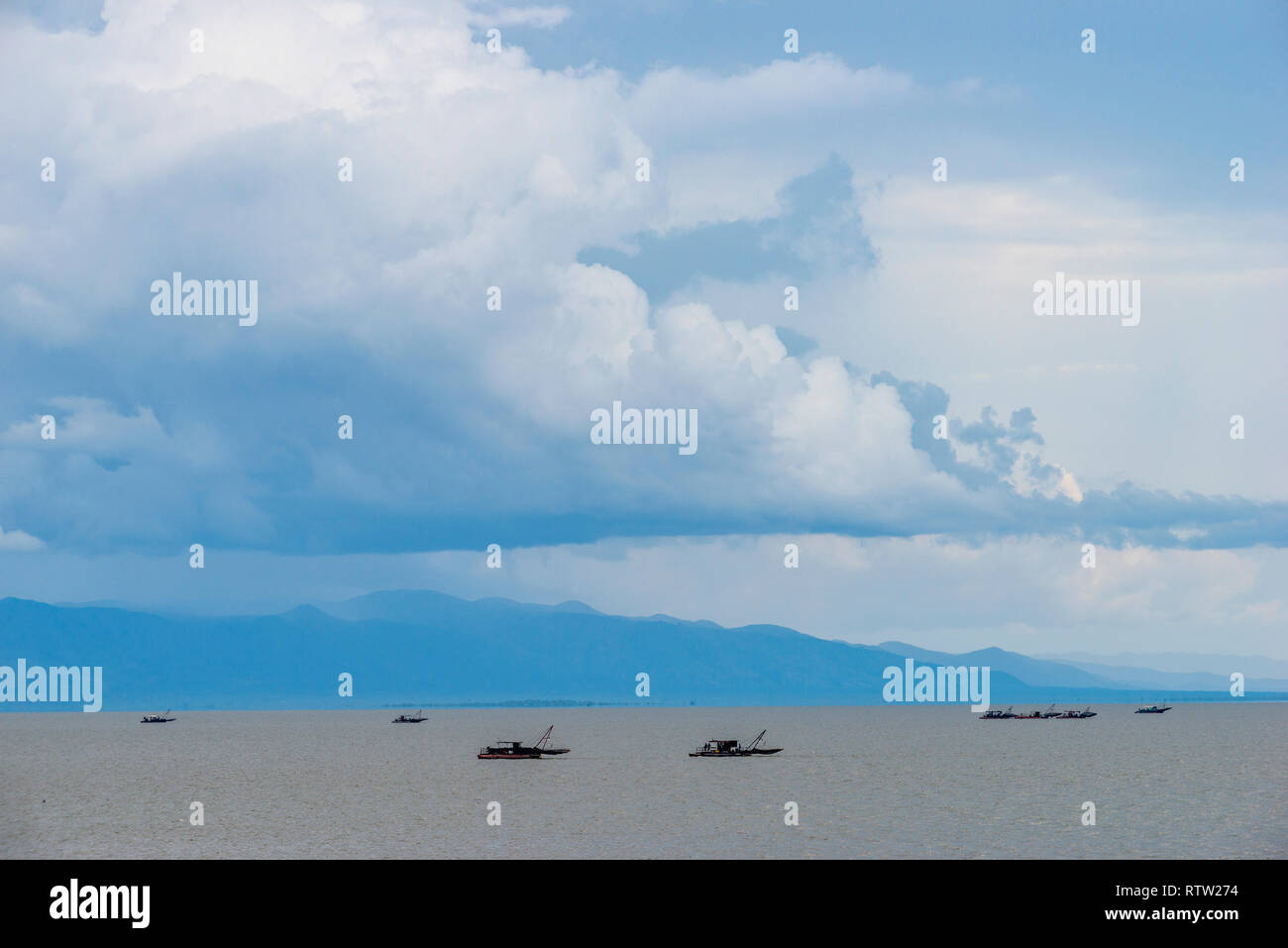 Kapenta rigs Banque de photographies et d’images à haute résolution - Alamy