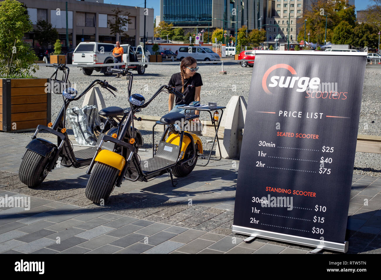 Christchurch, Nouvelle-Zélande, le 3 mars 2019:rechargeable moderne des scooters électriques disponibles à la location dans le centre ville Banque D'Images