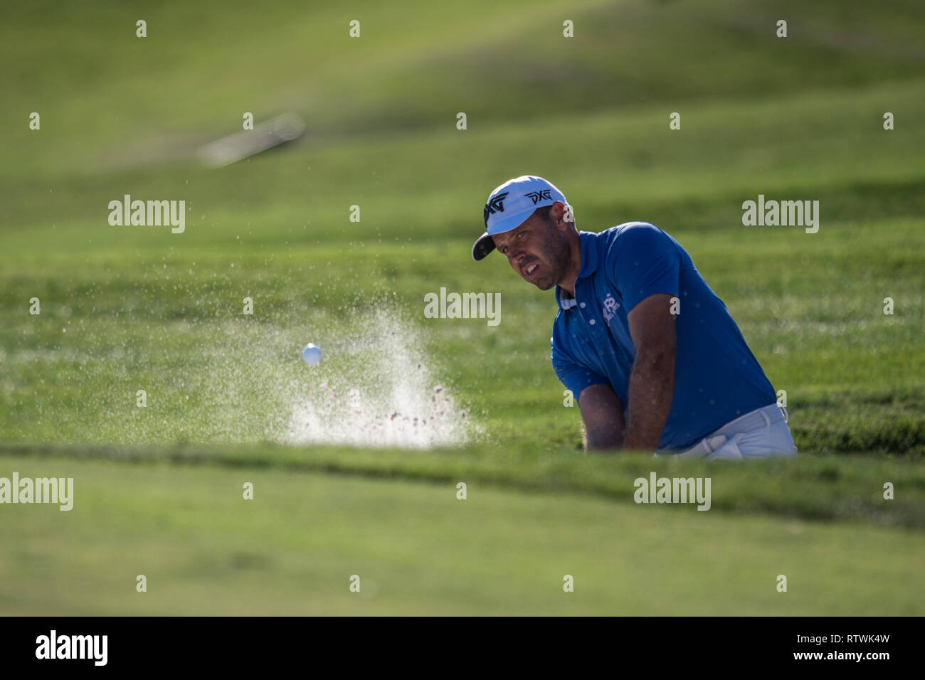 Palm Beach Gardens, en Floride, aux États-Unis. 2e Mar, 2019. Charl Schwartzel à frapper d'un bunker pendant la ronde 3 de la Classique Honda 2 mars 2019 Crédit : Dalton Hamm/ZUMA/Alamy Fil Live News Banque D'Images