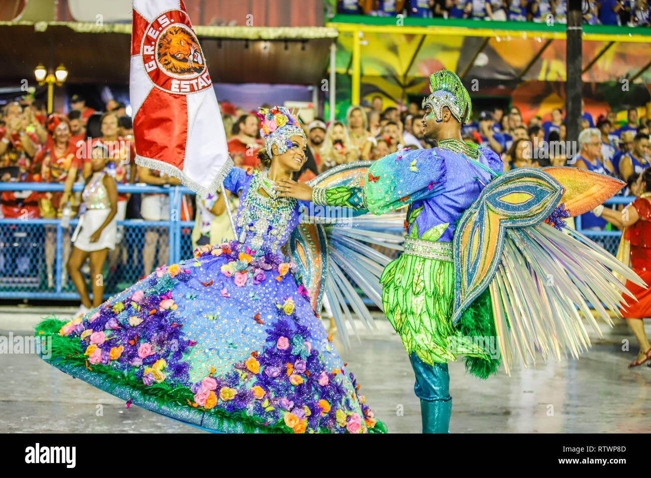 Rio de Janeiro, Brésil. 06Th Mar, 2019. Membre de l'Estácio de Sá école de samba pendant le Carnaval 2019 Défilé de série A dans la place Marques do Sapucaí Sambódromo dans la ville de Rio de Janeiro ce samedi, 02. (Photo : William Volcov/Brésil Photo Presse) Credit : Brésil Photo Presse/Alamy Live News Banque D'Images