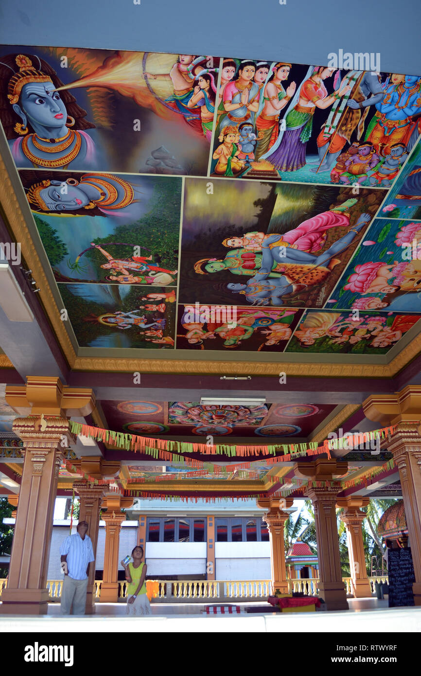 Détail du plafond dans le temple hindi de Sri Siva Subramaniya Swami, Nadi, Viti Levu, Fidji, Pacifique Sud Banque D'Images