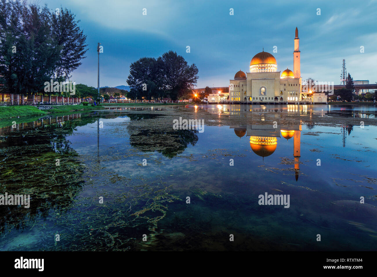 Comme la mosquée Salam à Kajang Perdana, Malaisie. Banque D'Images