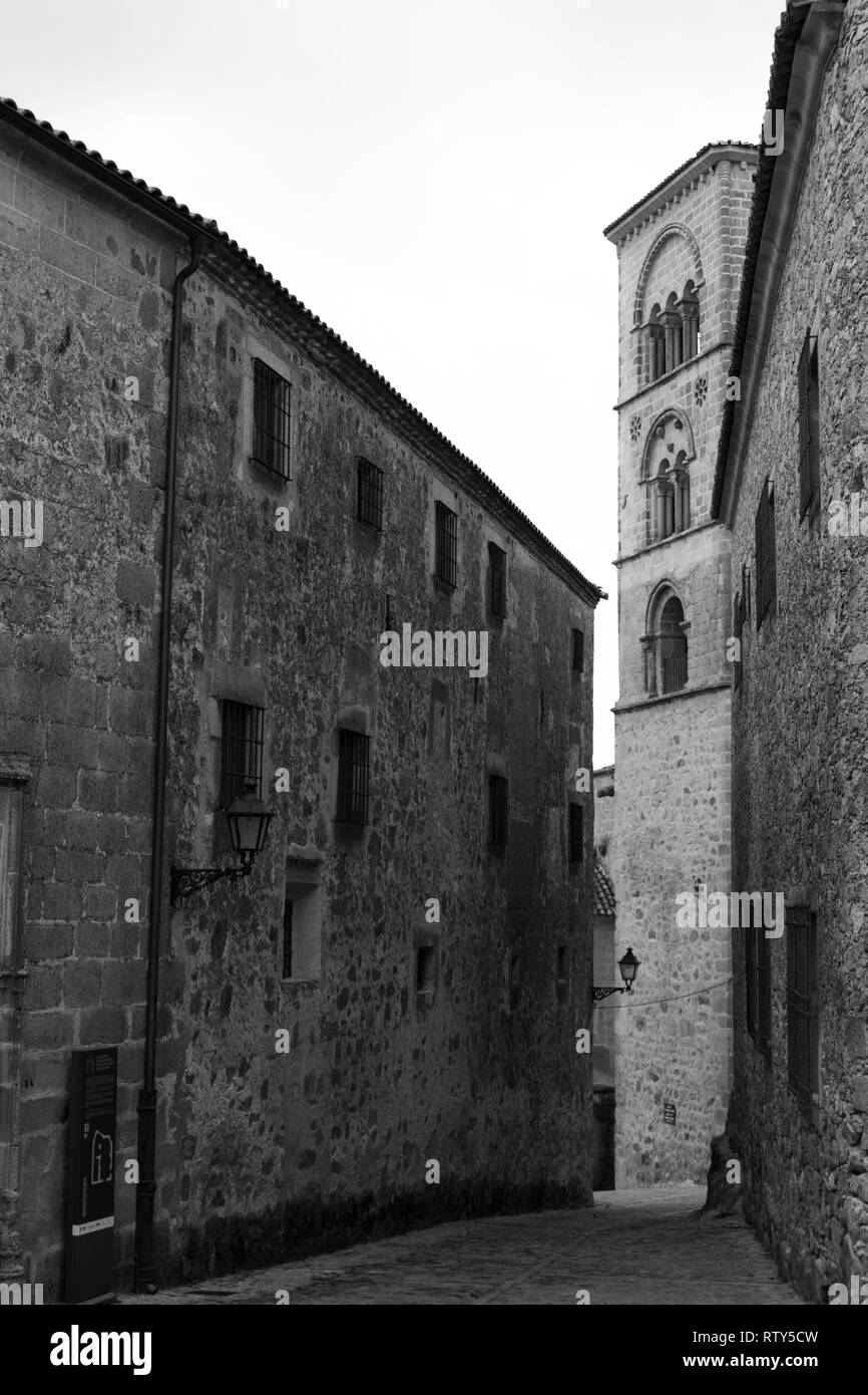 Tour de l'église de Santa Maria la Mayor à Trujillo (Espagne), l'un des plus emblématiques de la ville Banque D'Images