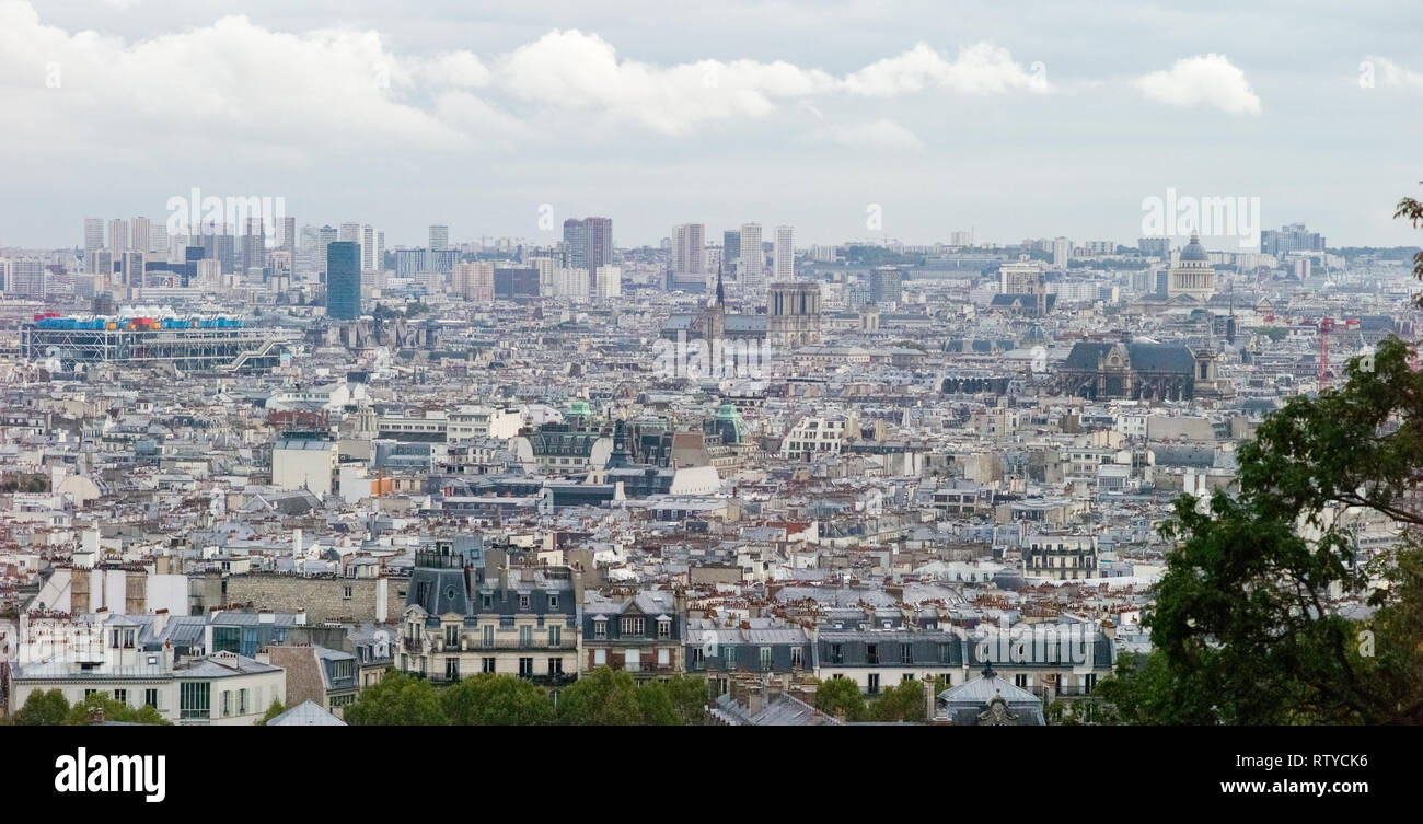 Vue sur Paris depuis la Butte Montmartre, France Banque D'Images