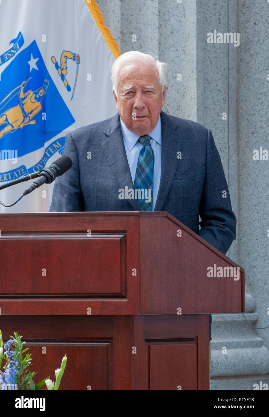 David McCullough s'exprimant à l'ouverture de Hancock Adams commun dans Quincy, Massachusetts. Banque D'Images