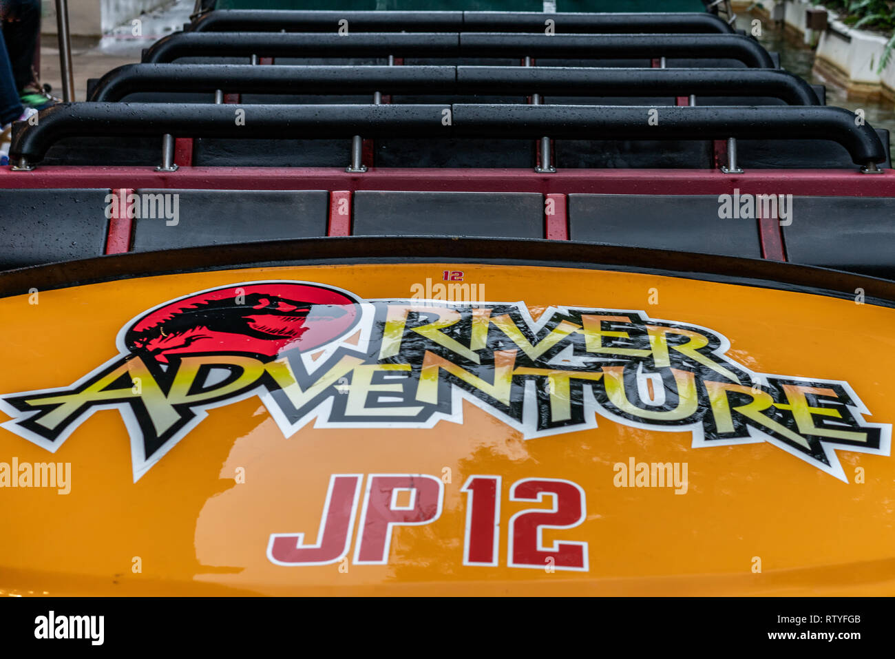 ORLANDO, FLORIDE, USA - DÉCEMBRE, 2018 : Jurassic Park River Adventure Tour en voiture, Universal Studios, Islands of Adventure en Floride Banque D'Images