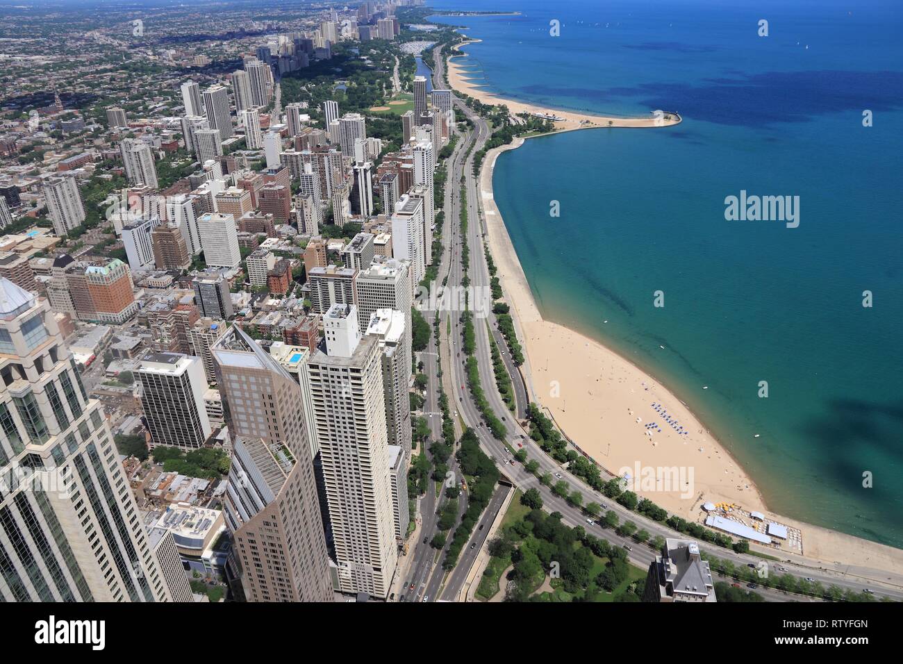 Chicago vue aérienne avec Gold Coast, Lincoln Park, Lakeview et Boystown. Banque D'Images