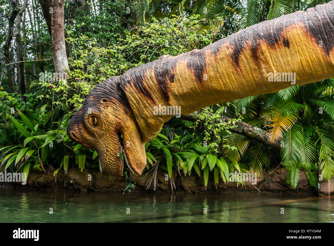 ORLANDO, FLORIDE, USA - DÉCEMBRE, 2018 : au dinosaure Jurassic Parc à thème, River Adventure, Universal Studios Orlando la Floride, Iles de l'Aventure Banque D'Images
