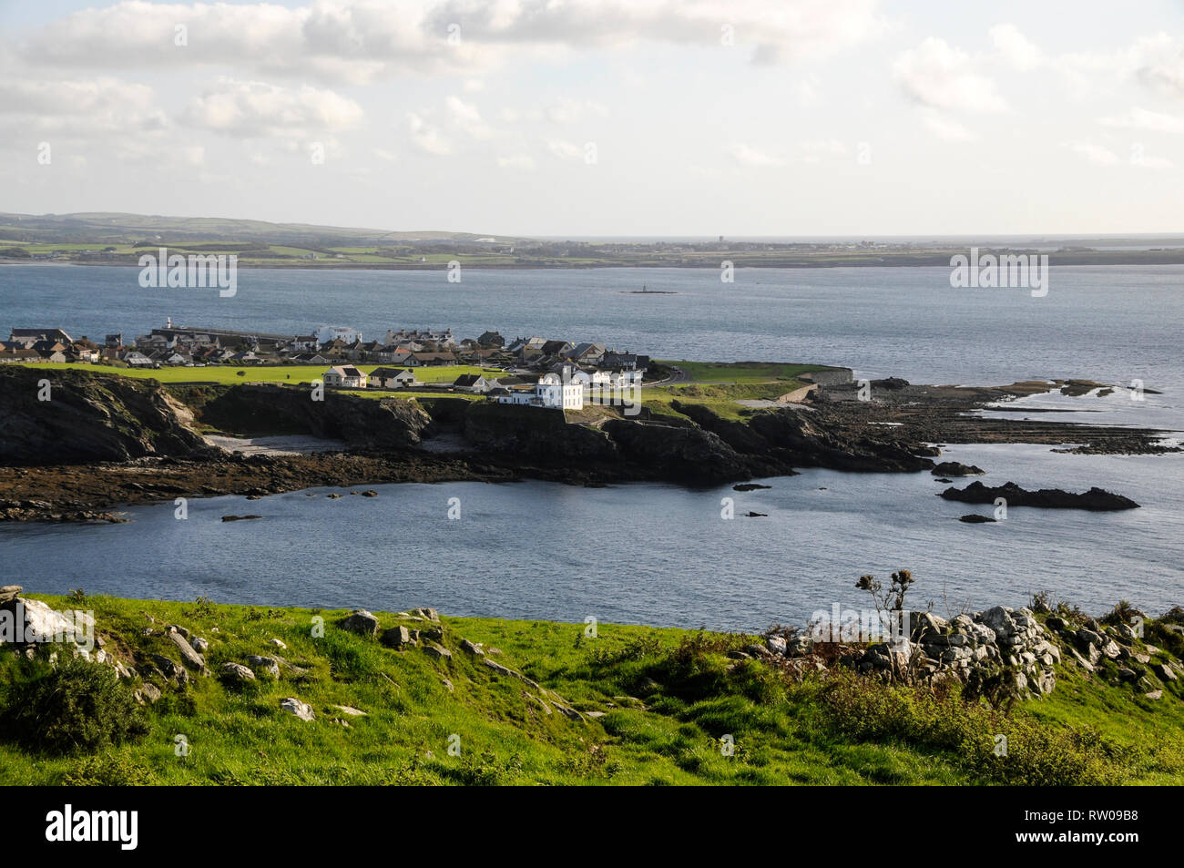 Port de St Mary, une petite ville avec des kilomètres de plages de sable et côtes rocheuses sur la côte sud-ouest de l'île de l'homme face à la mer d'Irlande. L'I Banque D'Images