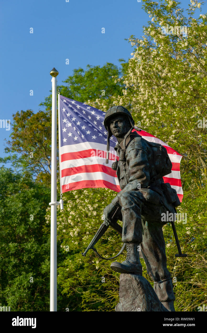 L 'Iron Mike' Memorial de la 82nd Airborne et leur D-Day 1944 capture & défense de la pont de la fière, Normandie, France. Banque D'Images