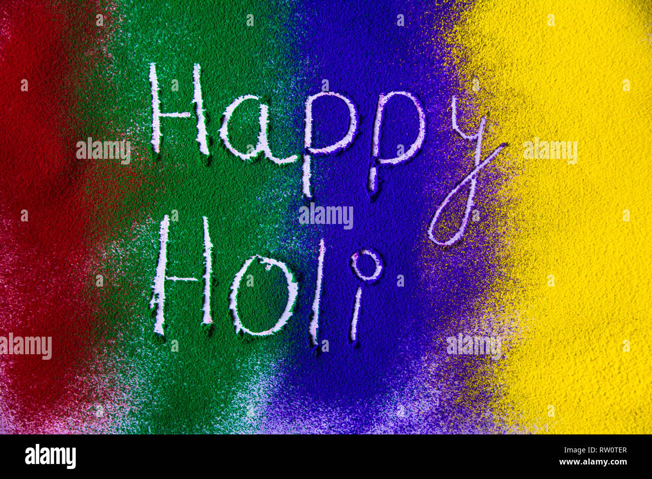 Happy Holi sur poudre couleur coloré Banque D'Images