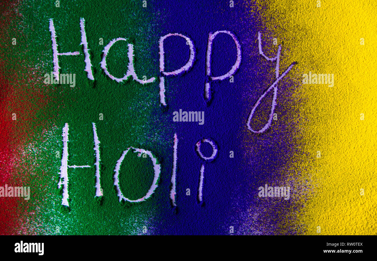 Happy Holi sur poudre couleur coloré Banque D'Images