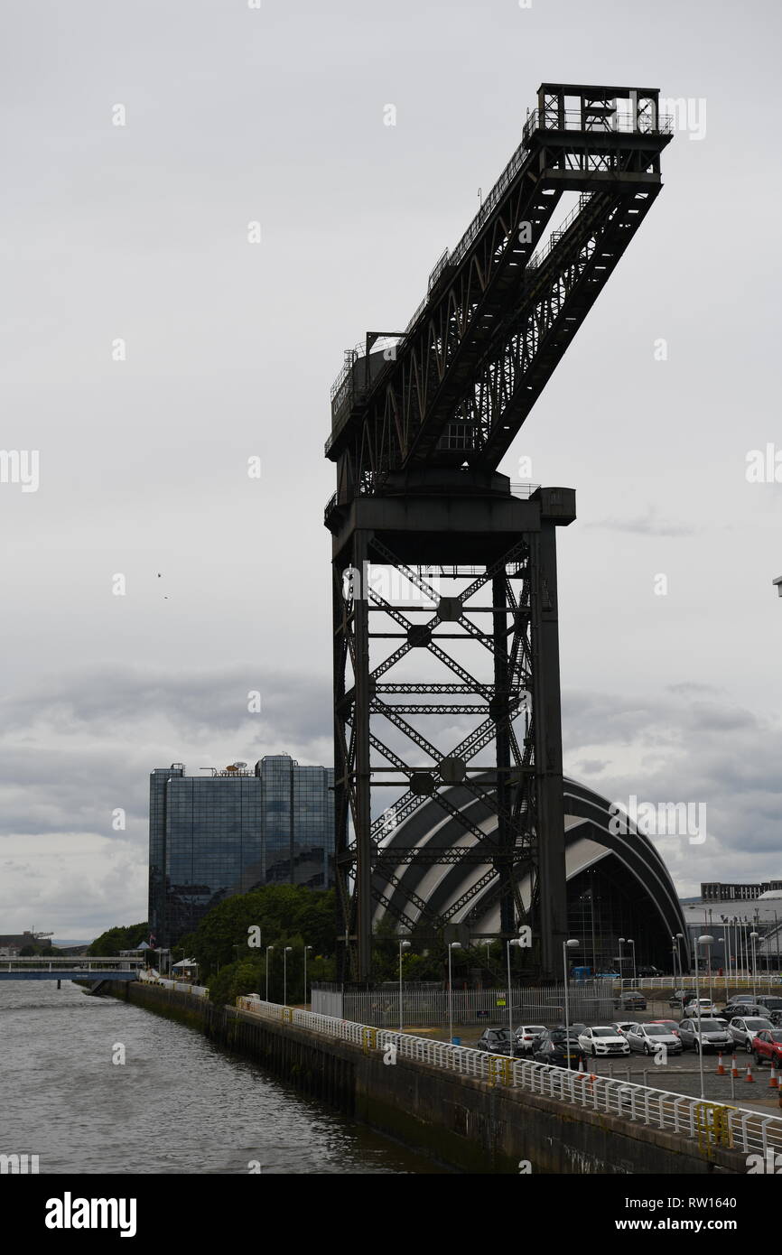 L'Finnieston Crane ou Stobcross grue est une ancienne grue en porte-à-faux géant dans le centre de Glasgow, Ecosse, Royaume-Uni. Banque D'Images