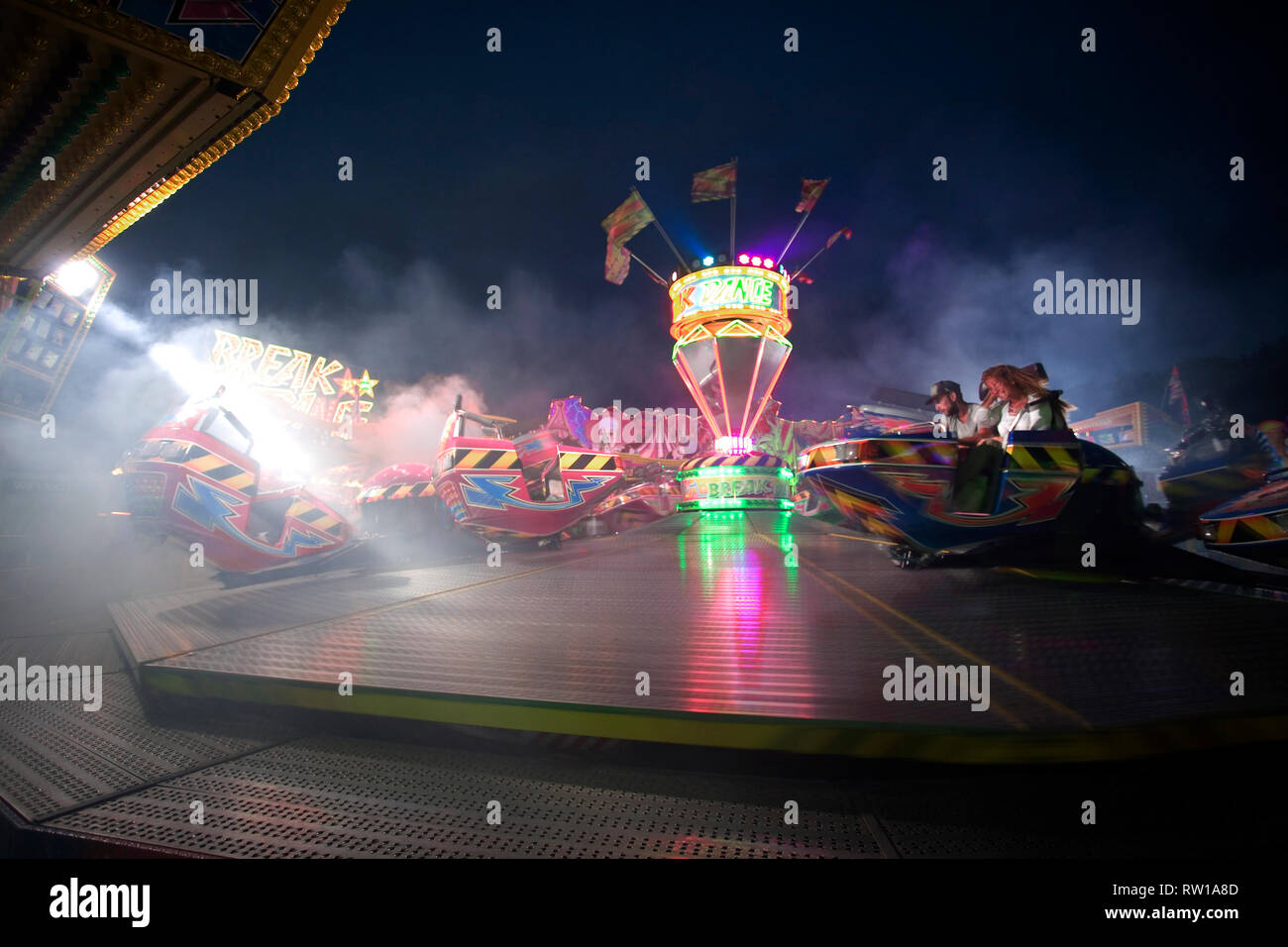 Sure, La Haye, Pays-Bas. Août, 2016. La Haye fin d'été annuel de la foire sur le Malieveld. En Break Dance. Charles M. Vella/Alamy St Banque D'Images